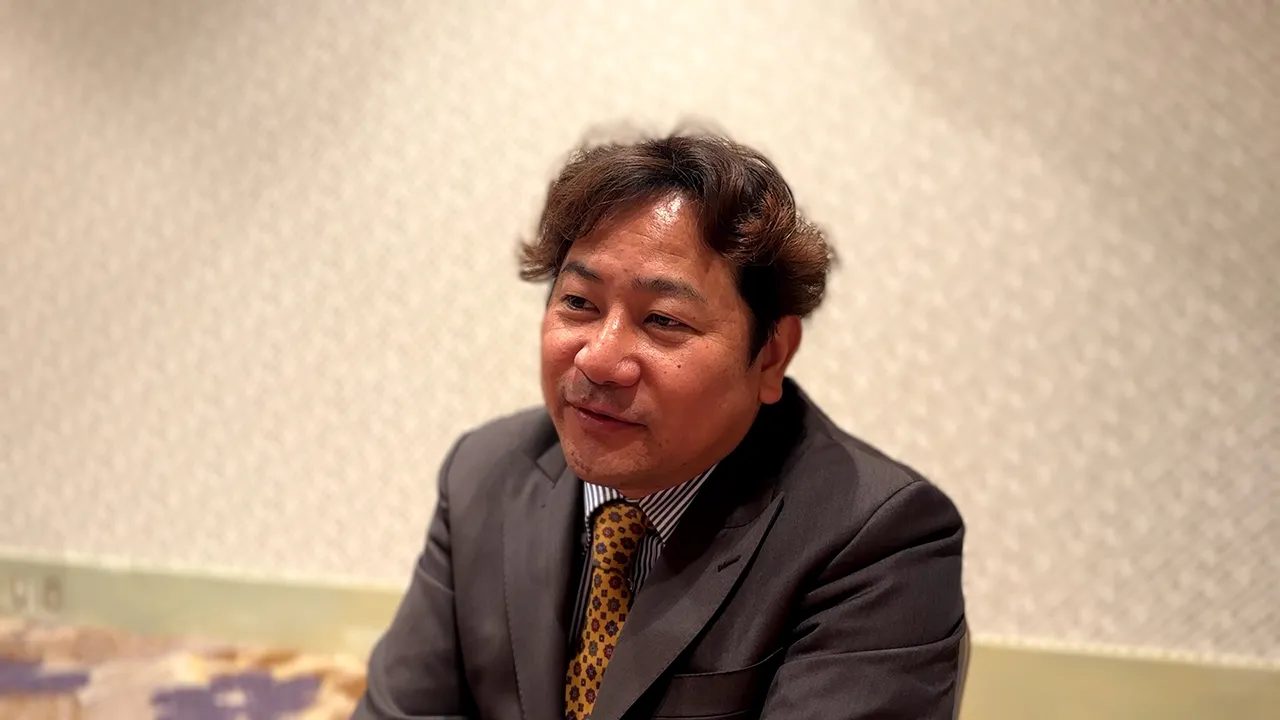 インタビュー
